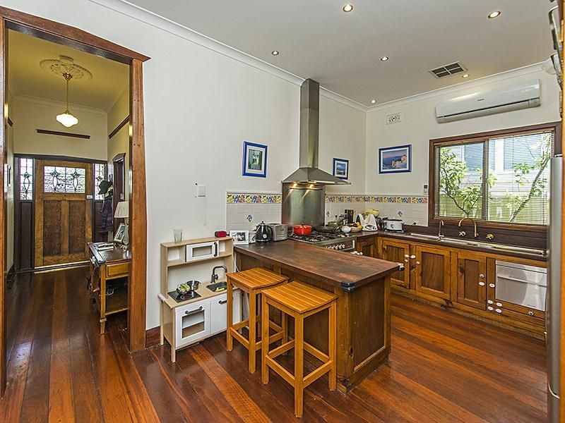 25 Willis Street, East Victoria Park WA 6101, Image 2