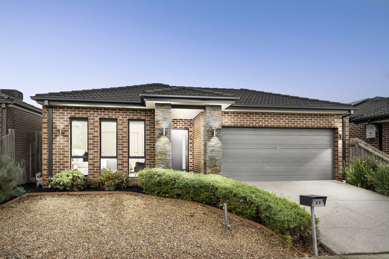4 bedrooms House in 45 Cooloongup Crescent HARKNESS VIC, 3337