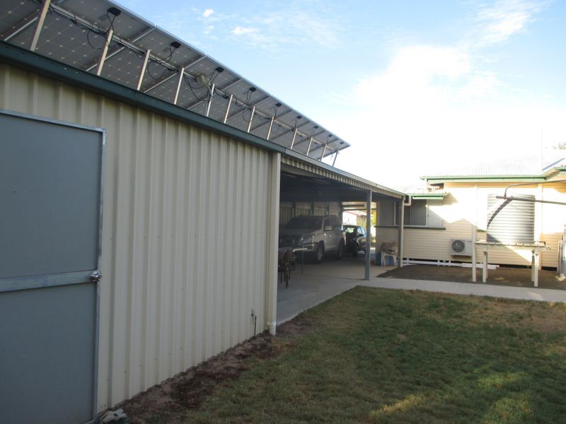 7 EVA STREET, Roma QLD 4455, Image 2