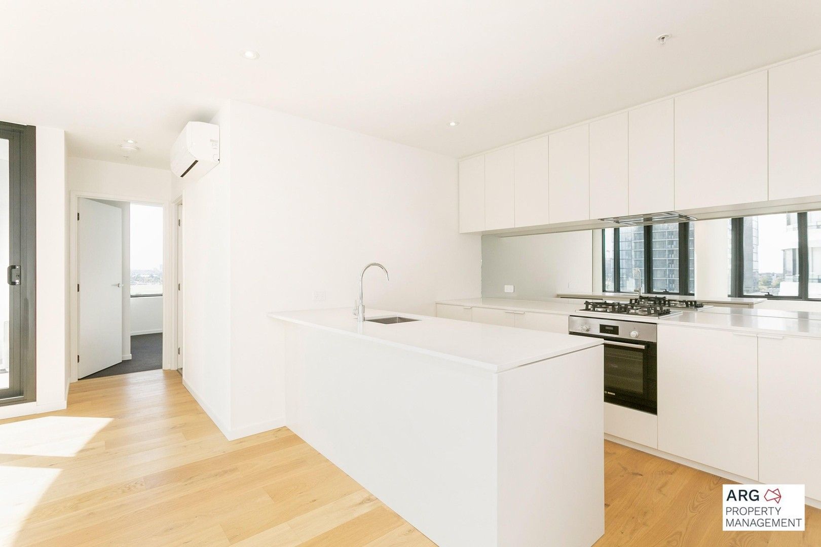 2 bedrooms Apartment / Unit / Flat in 901/5 Joseph Road FOOTSCRAY VIC, 3011