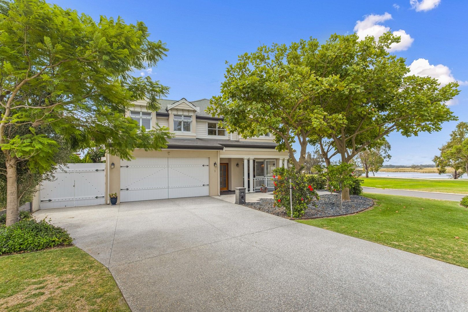 4 bedrooms House in 9 Cygnus Close CHURCHLANDS WA, 6018