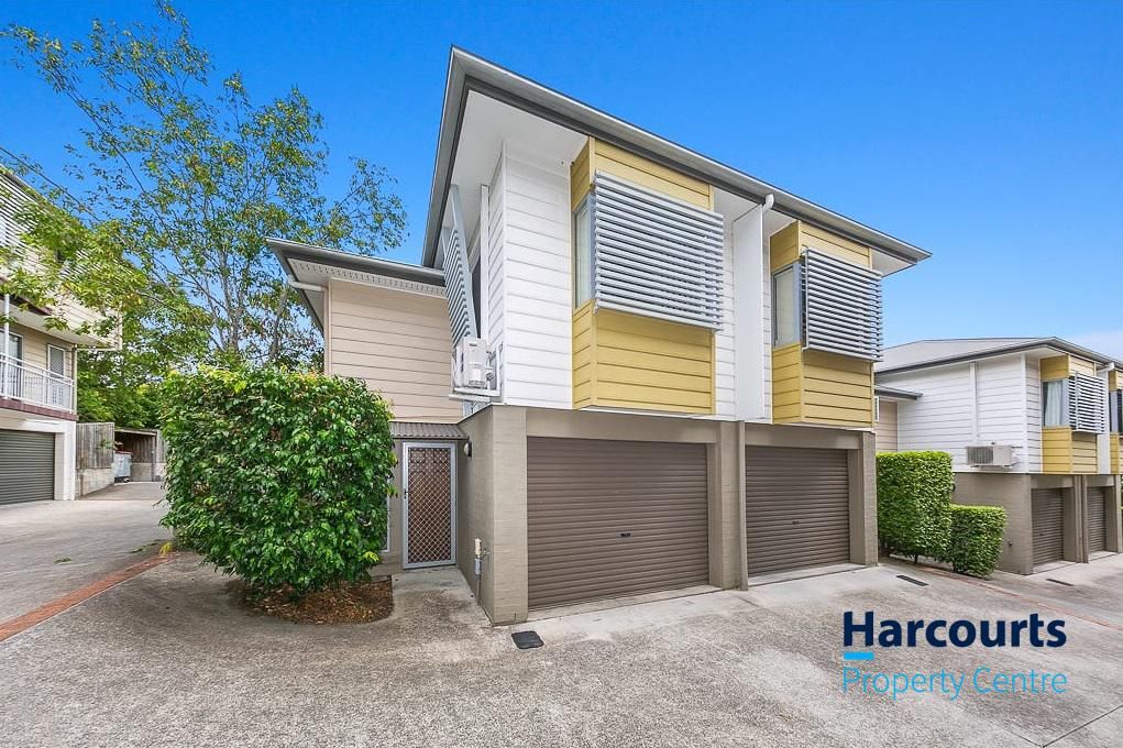 3 bedrooms Townhouse in 12/8 Eric Road HOLLAND PARK QLD, 4121