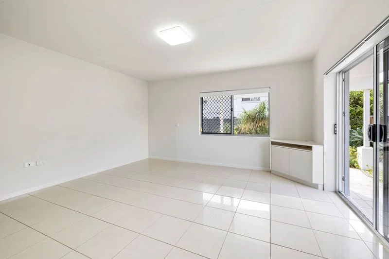 Additional image 2 of 1/30 Alexandra Parade, Maroochydore QLD 4558