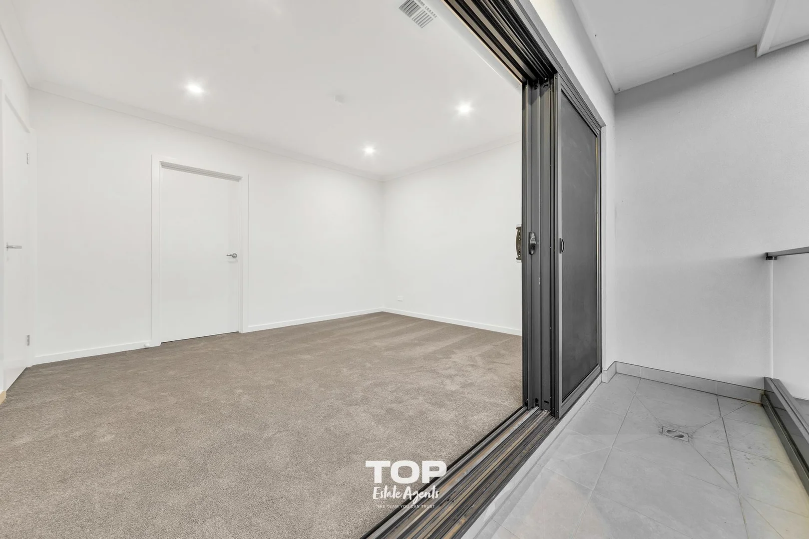 Additional image 21 of 75 Gator Esplanade, Clyde North VIC 3978