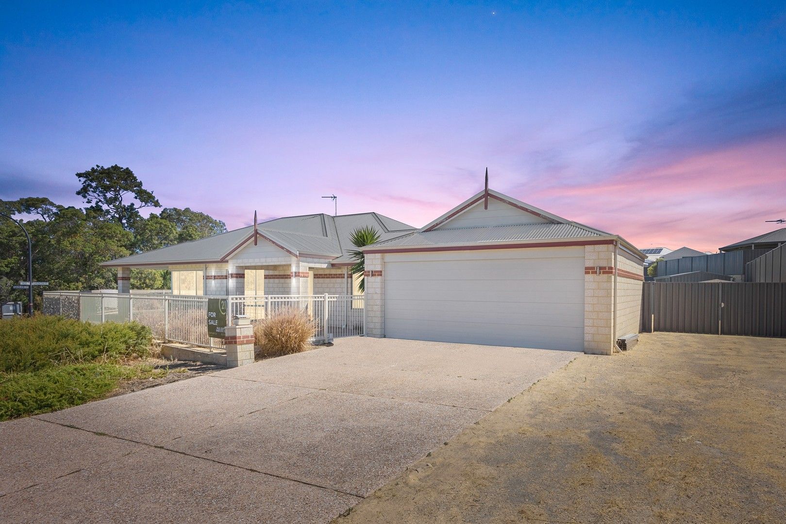 4 bedrooms House in 10 Pomeroy Boulevard AUSTRALIND WA, 6233