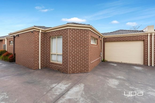 Picture of 2/42 James Street, ST ALBANS VIC 3021