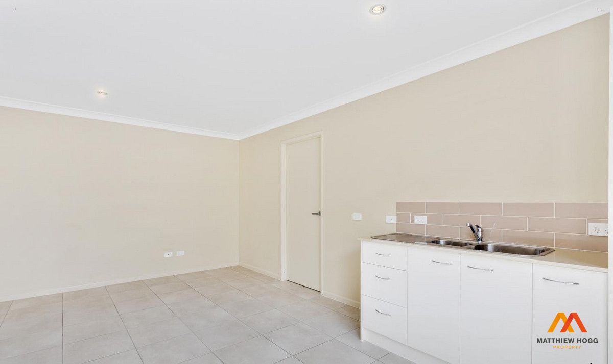1 bedrooms Apartment / Unit / Flat in  ALEXANDRA HILLS QLD, 4161