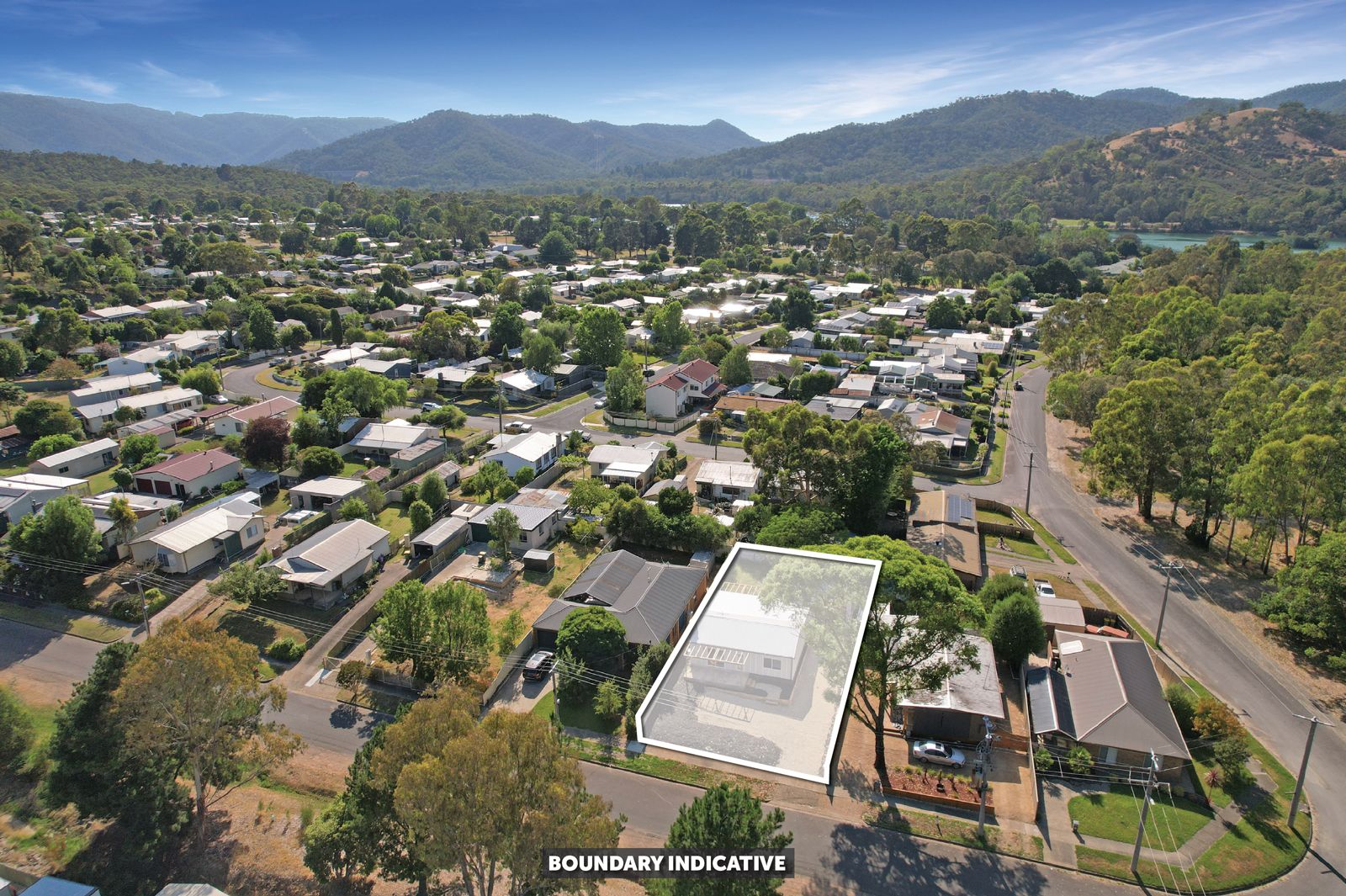 25 The Boulevard, Eildon VIC 3713, Image 2