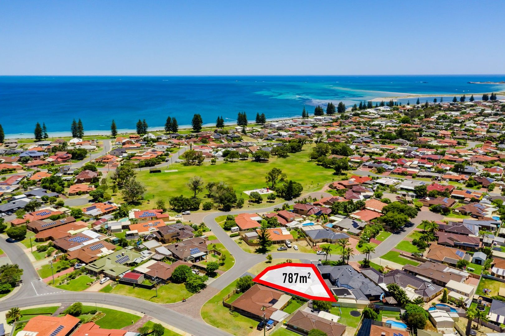 4 bedrooms House in 4 Alfred Close SAFETY BAY WA, 6169