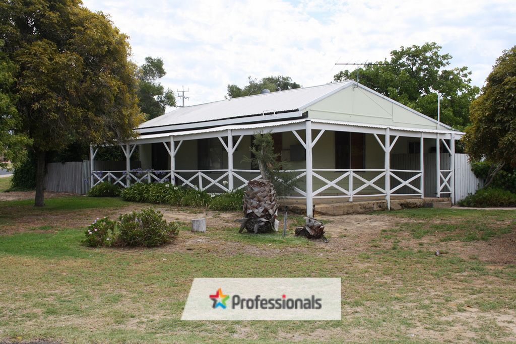 2 bedrooms House in 30 Mercedes Avenue FALCON WA, 6210