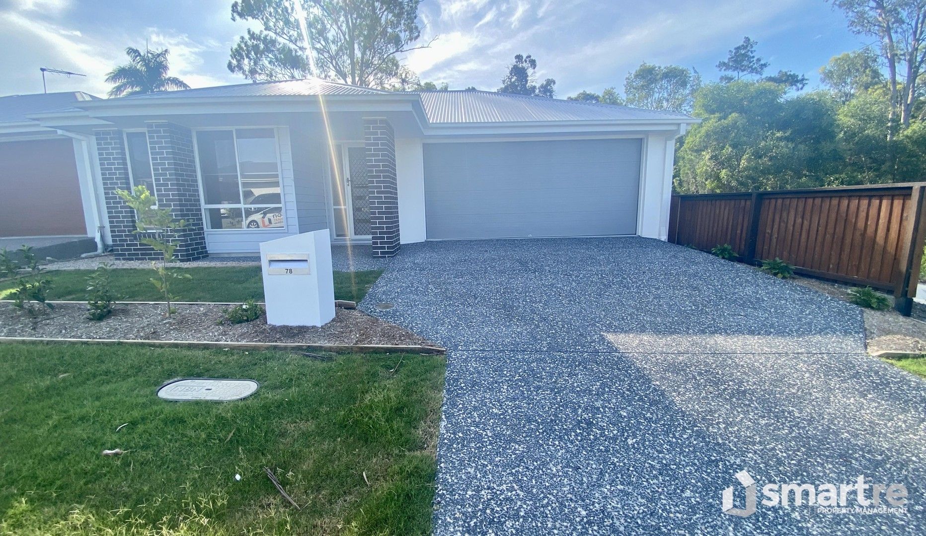 4 bedrooms House in 78 Spruce Circuit HILLCREST QLD, 4118