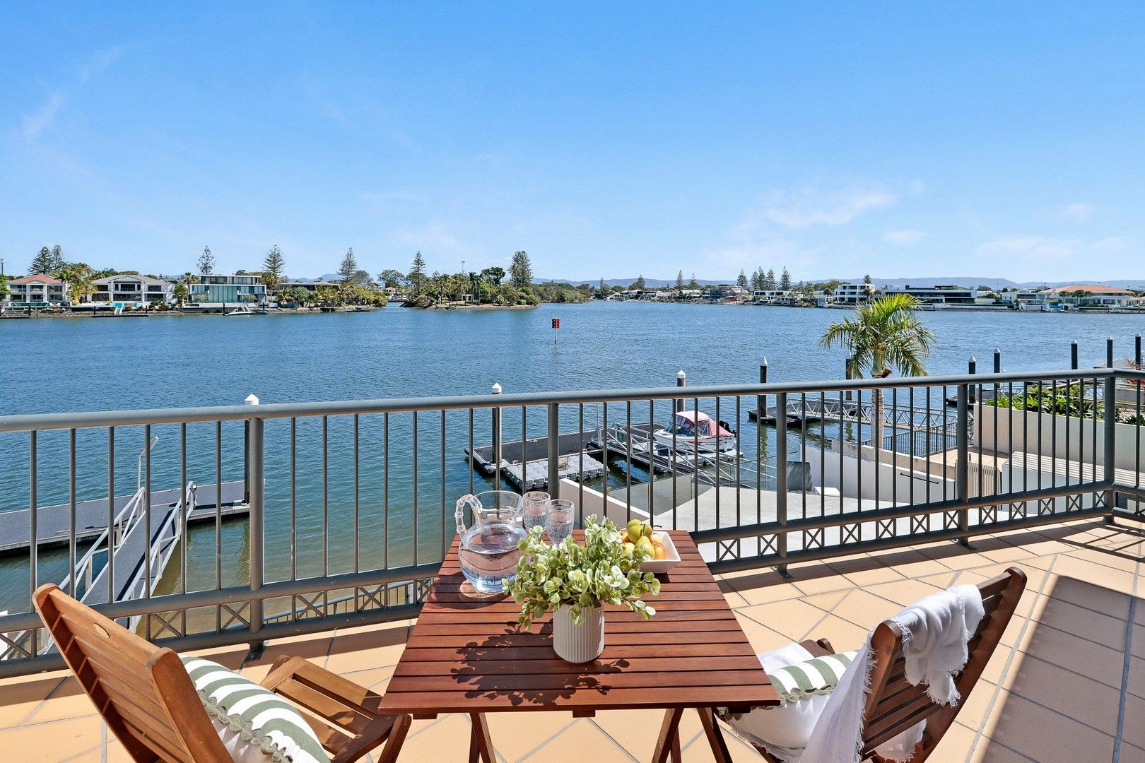 3 bedrooms Apartment / Unit / Flat in 2/2 Peninsular Drive SURFERS PARADISE QLD, 4217