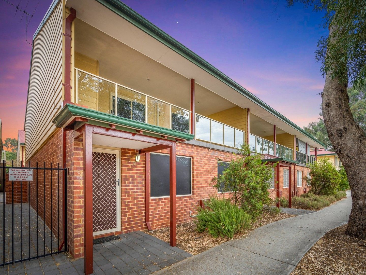3 bedrooms House in 5/4 Walter Street GOSNELLS WA, 6110