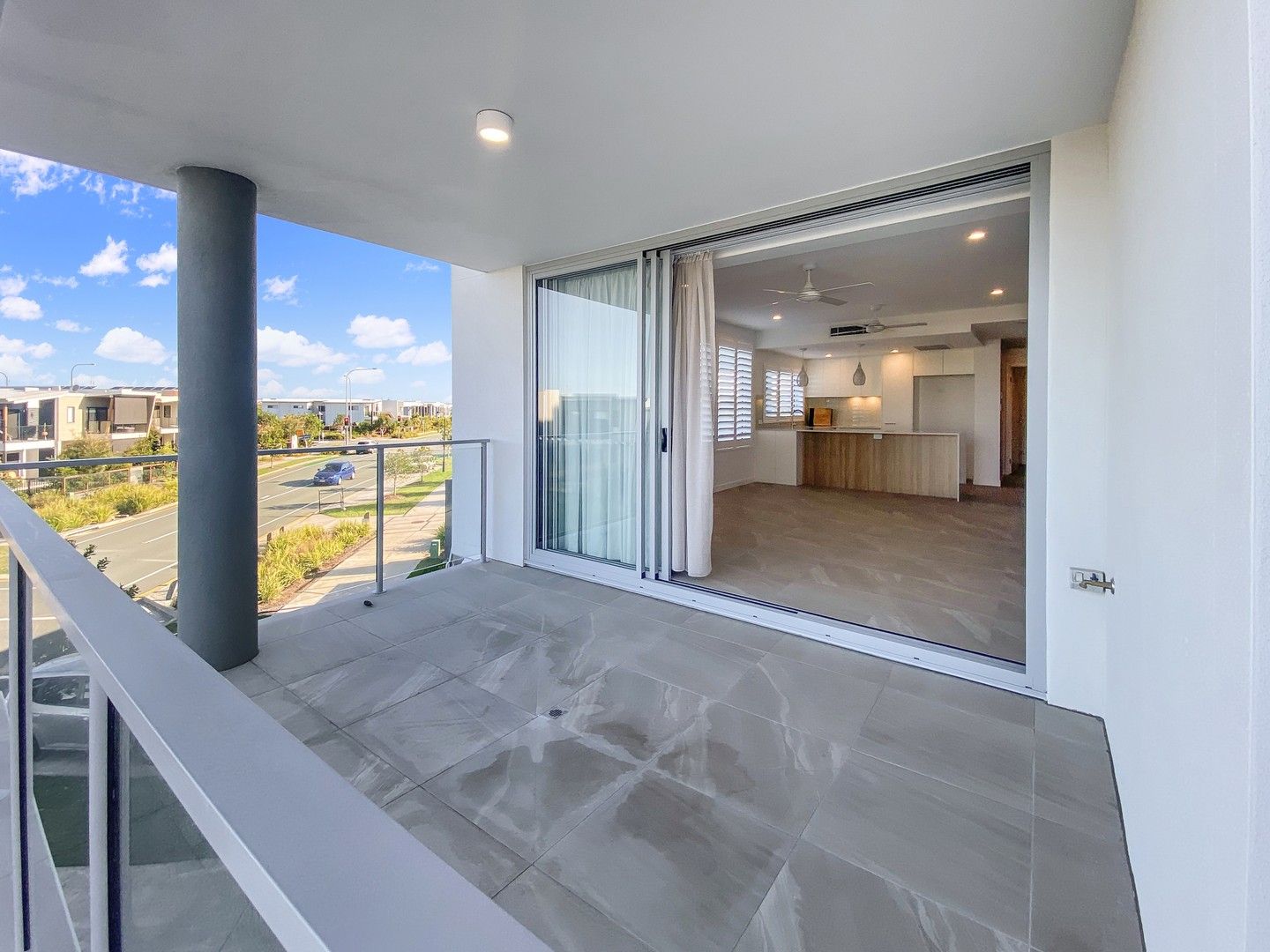 3 bedrooms Apartment / Unit / Flat in 106/1 Mantra Esplanade BIRTINYA QLD, 4575