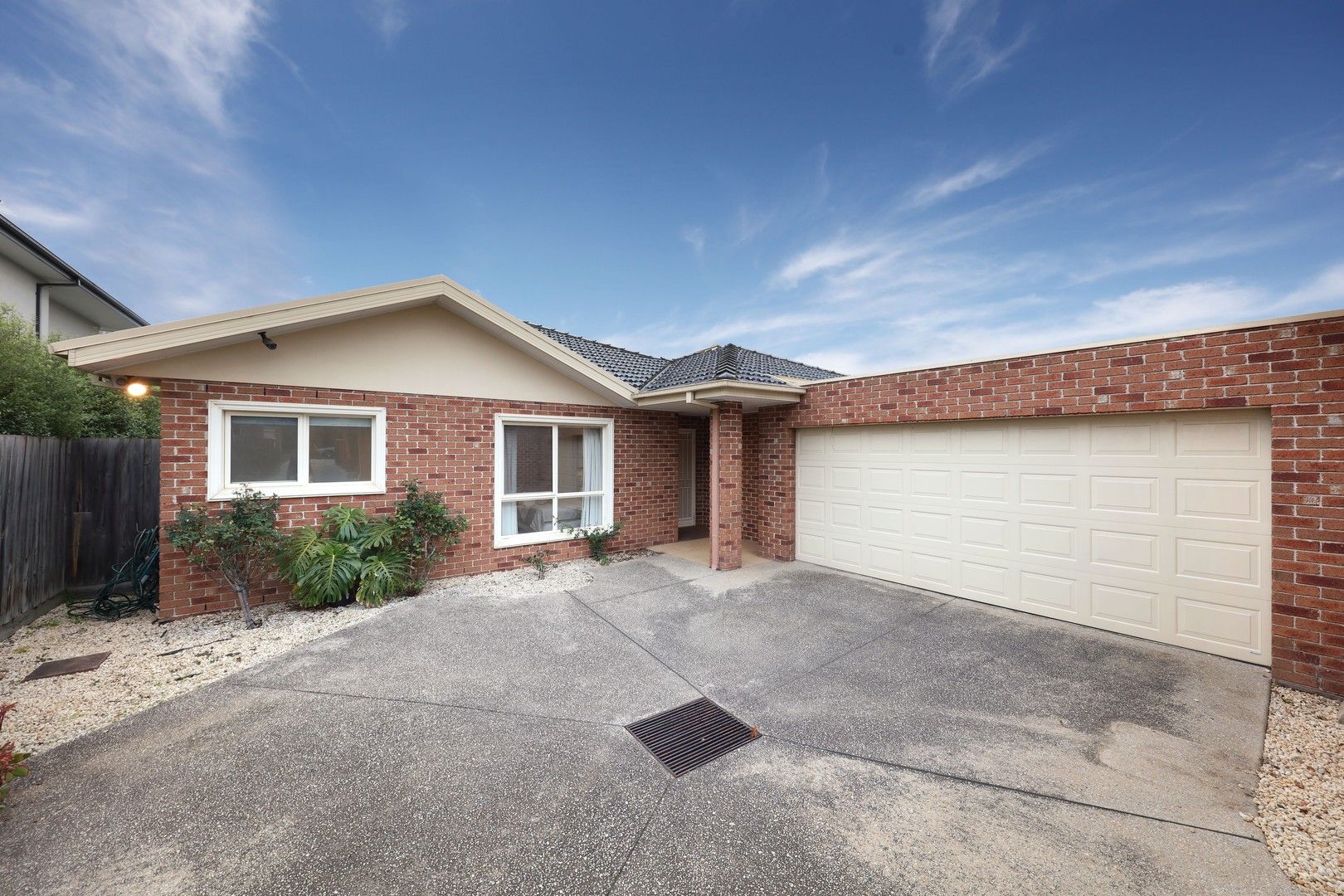 2/1 Allanby Grove, Bentleigh East VIC 3165, Image 0