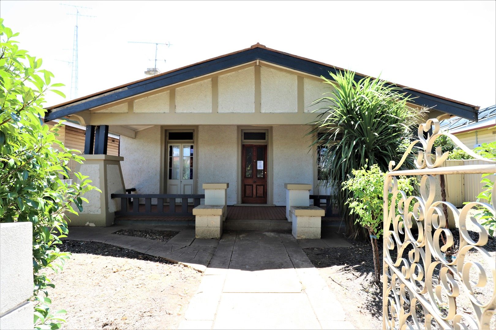 4 bedrooms House in 85 Sutton Street COOTAMUNDRA NSW, 2590
