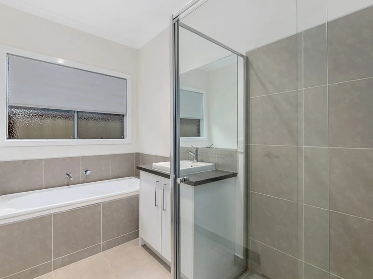 Additional image 8 of 3/2 Fishburn Grove, Harkness VIC 3337