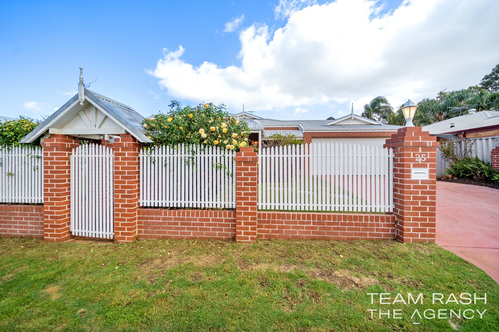 25 Bremer Court, Jane Brook WA 6056, Image 1