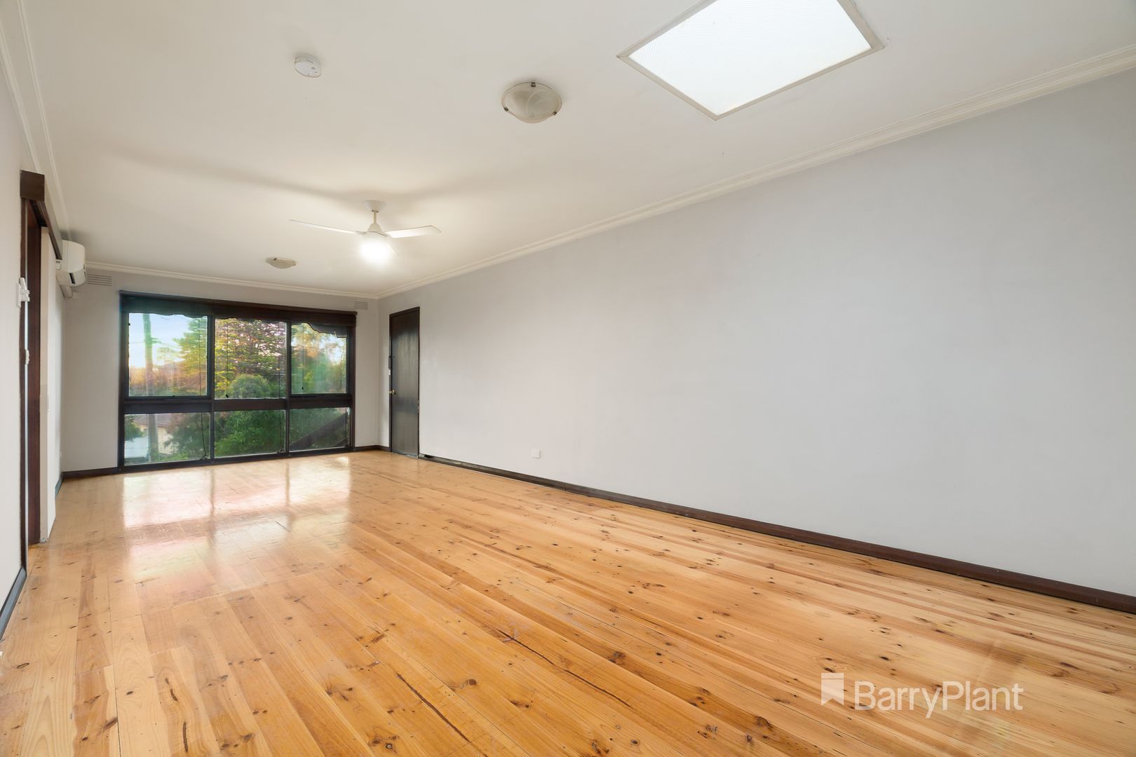 Unit 1/12 Riverview Road, Montmorency VIC 3094, Image 2