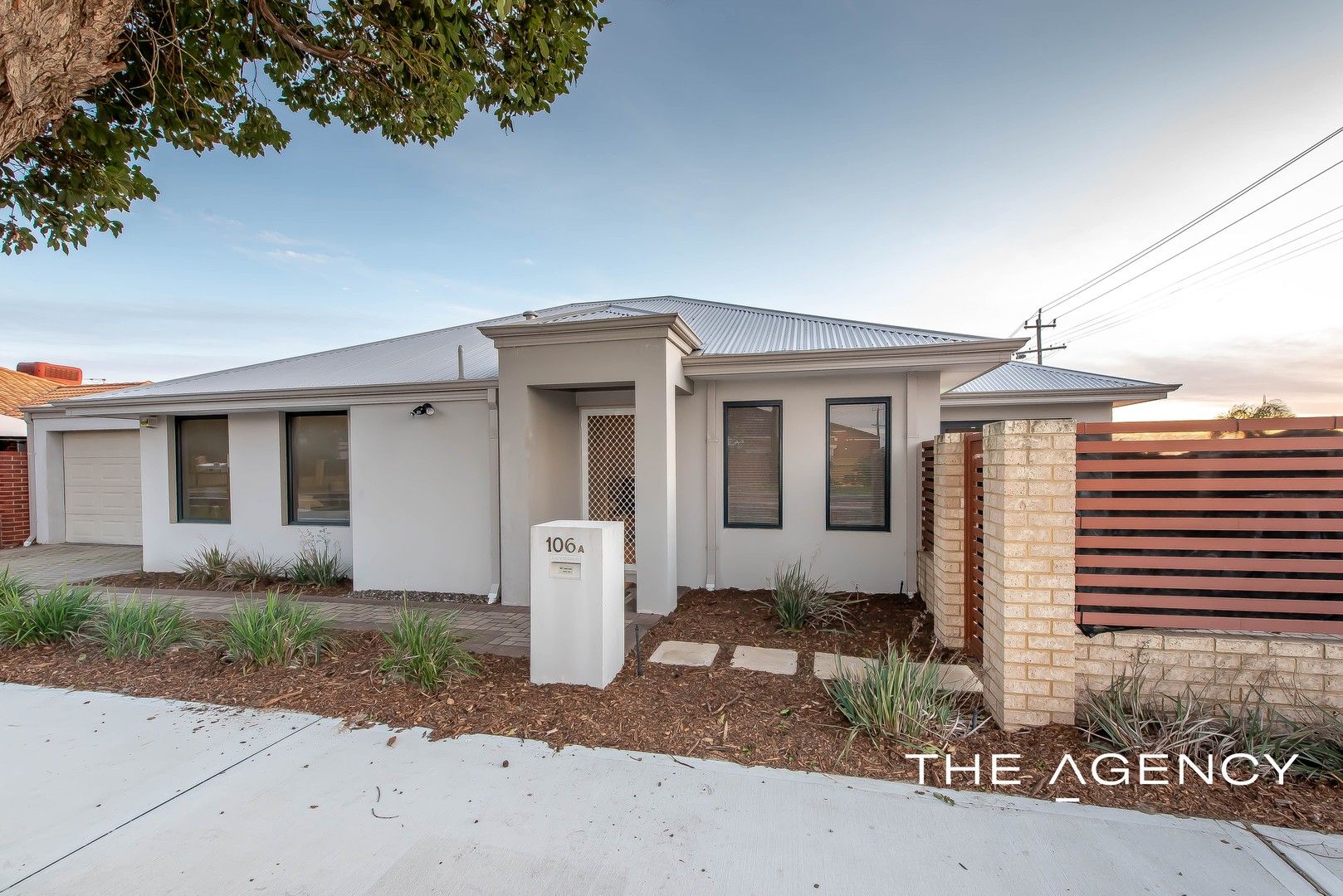 3 bedrooms House in 106A & B Leake Street BELMONT WA, 6104