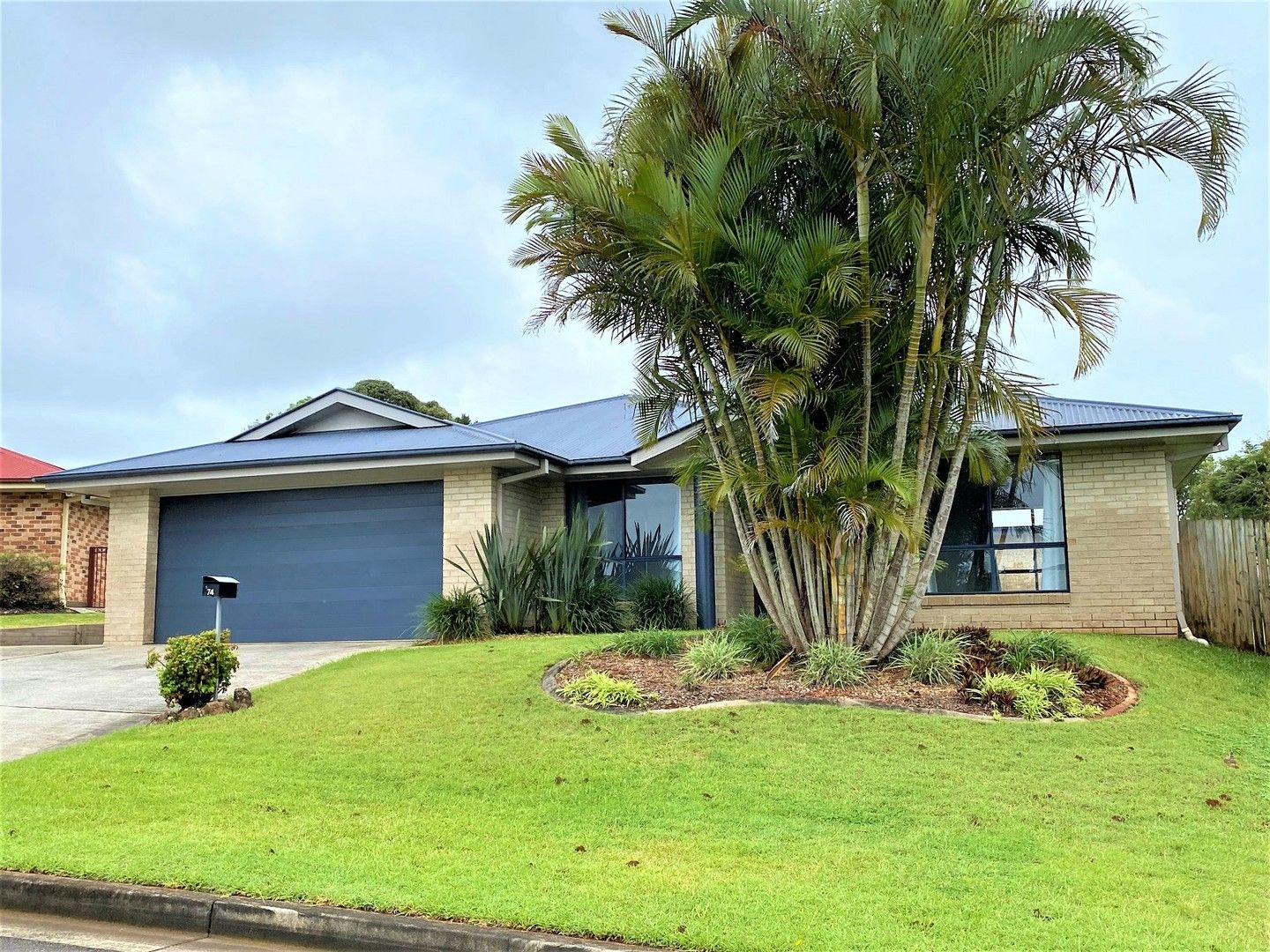 4 bedrooms House in 74 Hellyar Drive WOLLONGBAR NSW, 2477