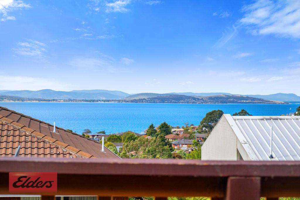 2 Chateau Place, Blackmans Bay TAS 7052, Image 2