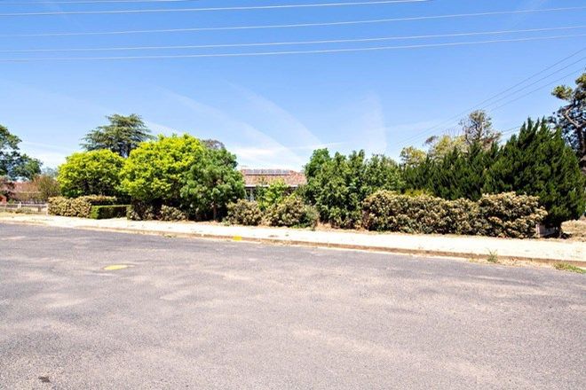 Picture of 100 Derribong Avenue, NARROMINE NSW 2821