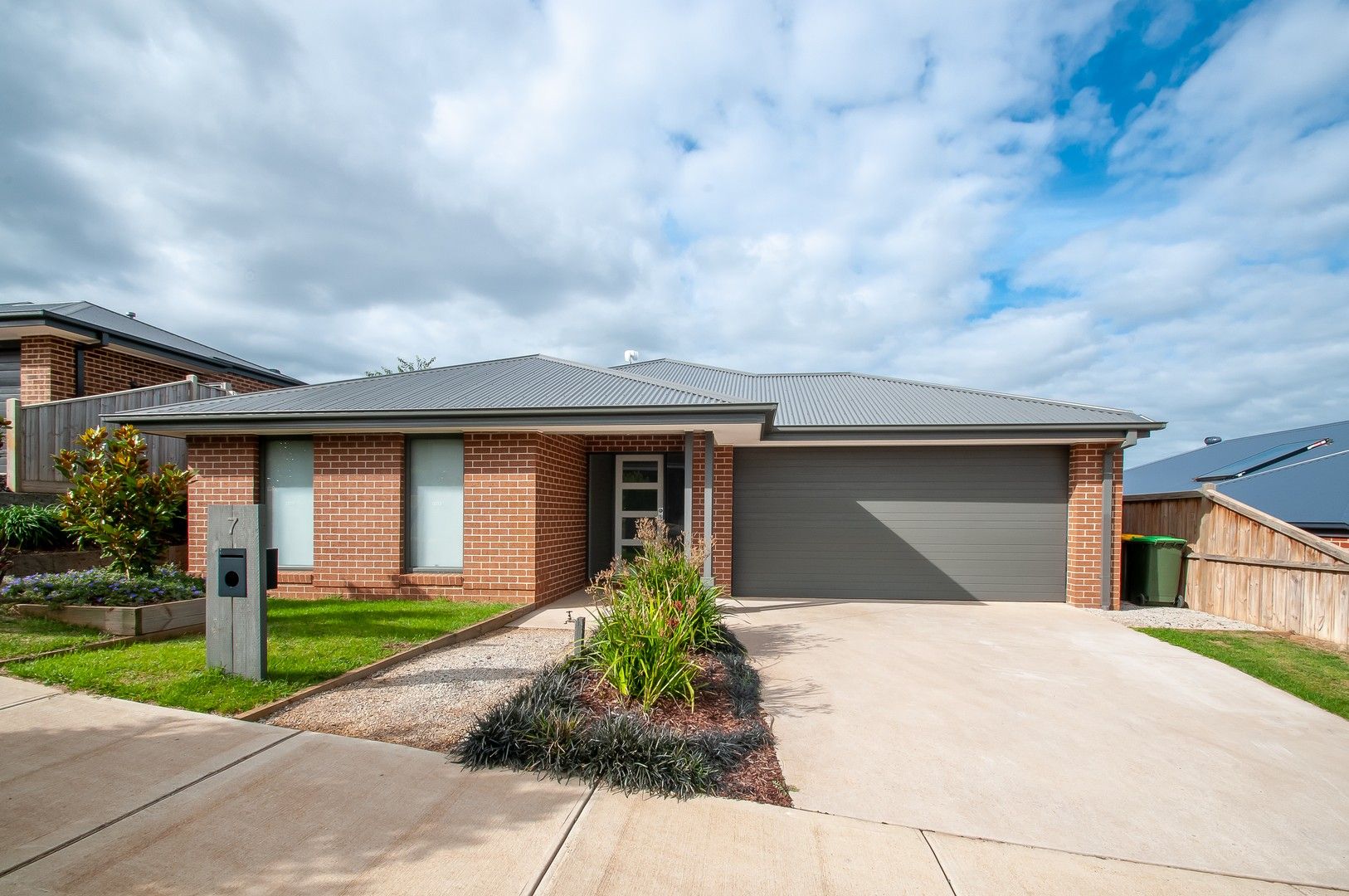 4 bedrooms House in 7 Limestone Court WARRAGUL VIC, 3820