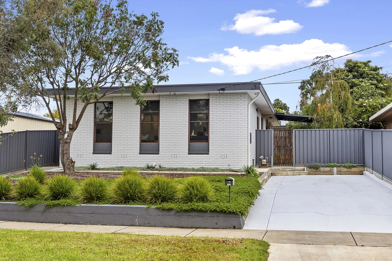 12 Strathdale Crescent, Strathdale VIC 3550