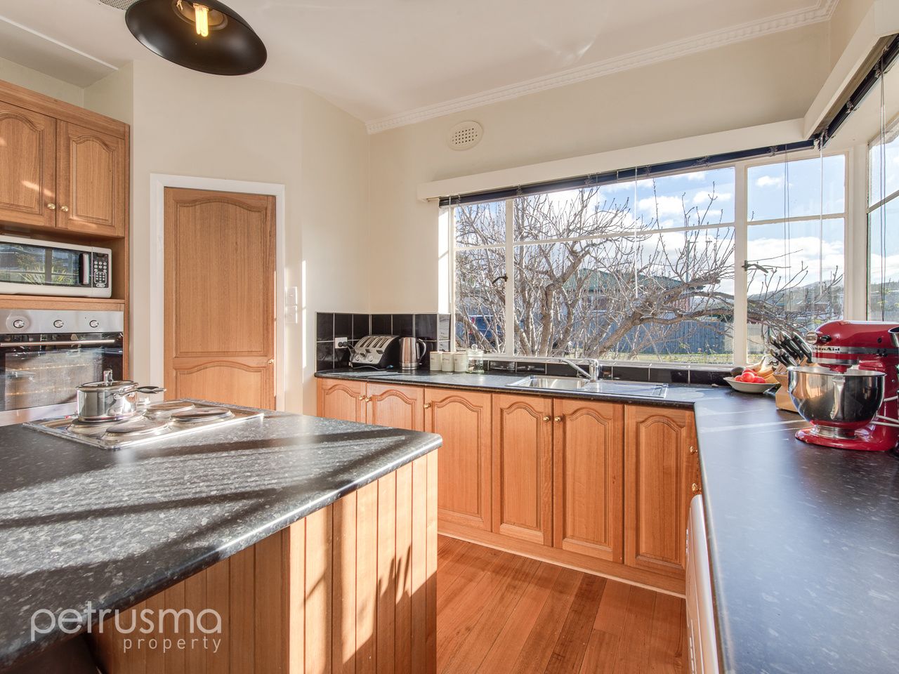 2 Brammall Street, Lindisfarne TAS 7015, Image 1