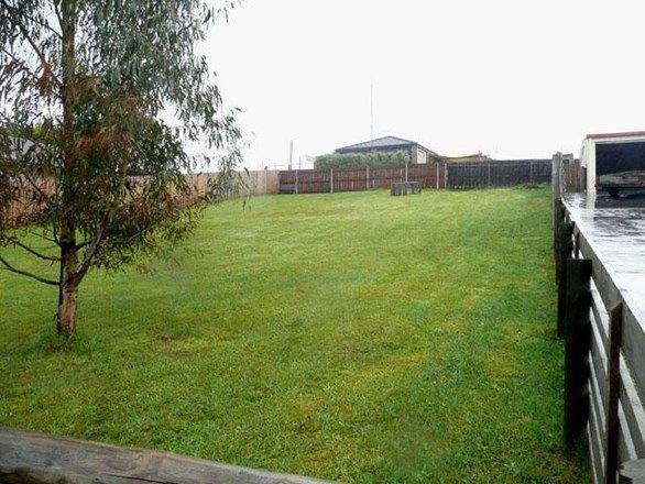 10 Ikara Way, CHURCHILL VIC 3842, Image 1