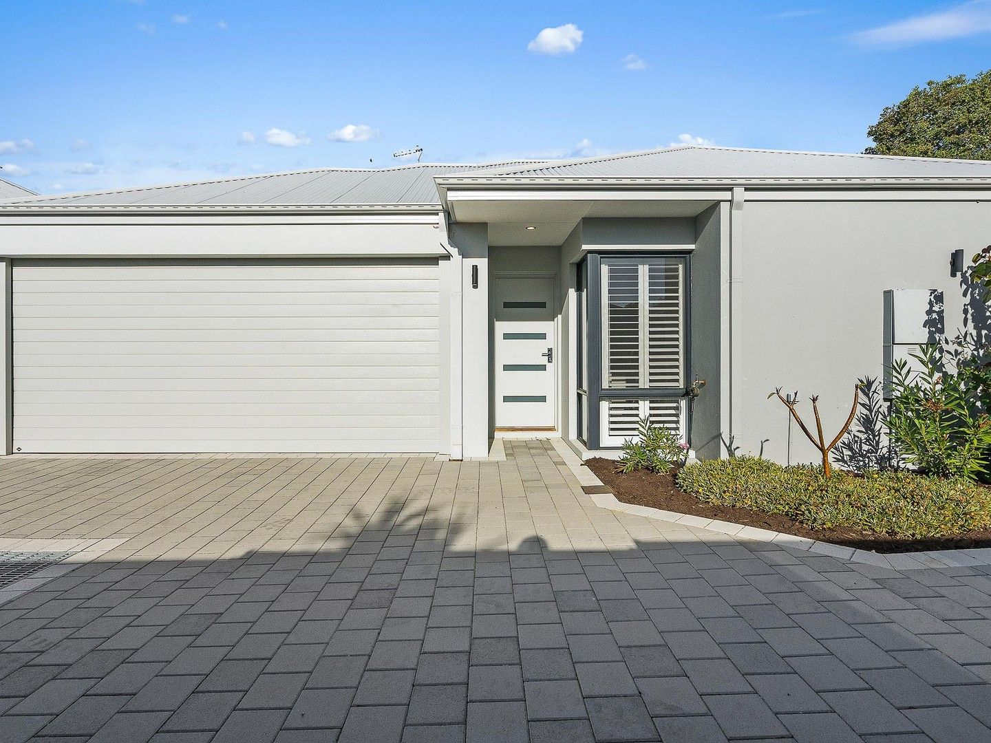 3 bedrooms Villa in 47B CHICHESTER WAY NOLLAMARA WA, 6061