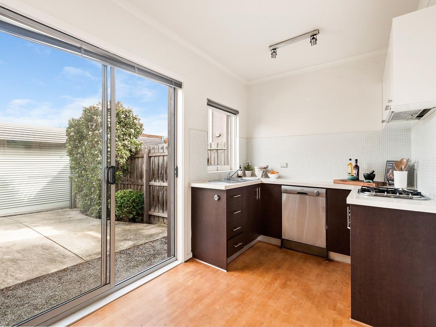 4/2 Dundas Street, Thornbury VIC 3071, Image 2