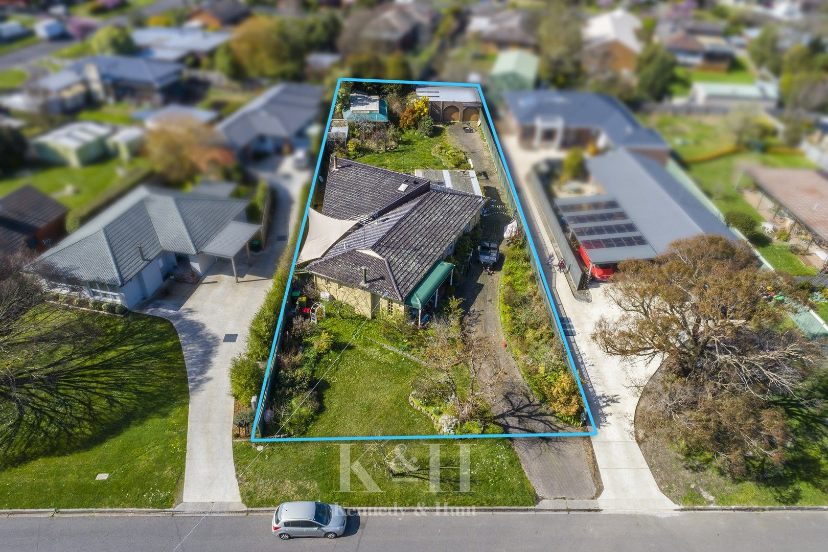 4 bedrooms House in 13 Worcester Road GISBORNE VIC, 3437