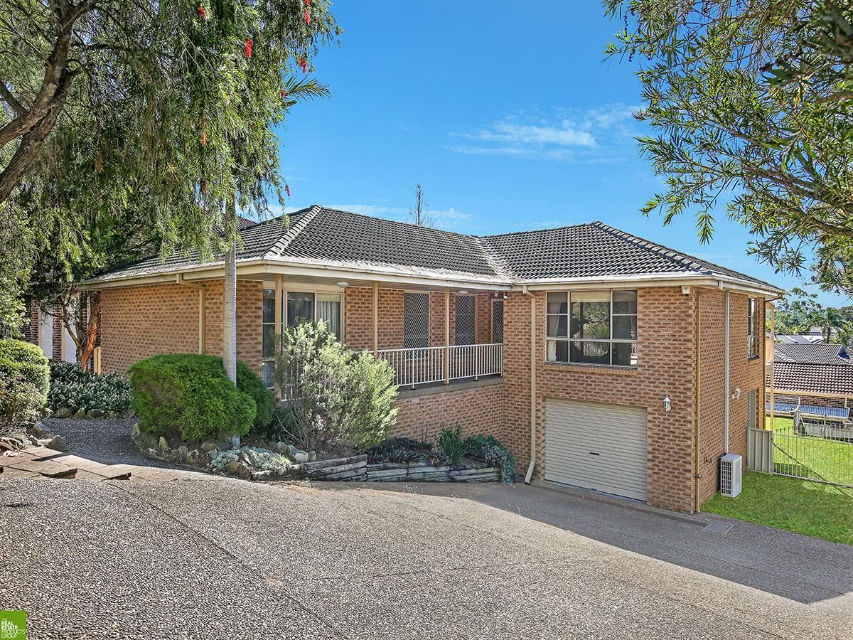 4 bedrooms House in 136 Derribong Drive CORDEAUX HEIGHTS NSW, 2526