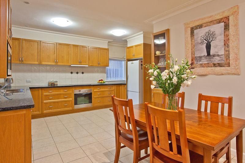 8 Hampton Road, ESSENDON WEST VIC 3040, Image 1