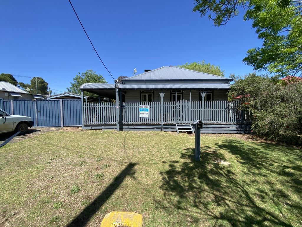 4 bedrooms House in 39 Mackenzie Street MERRIWA NSW, 2329