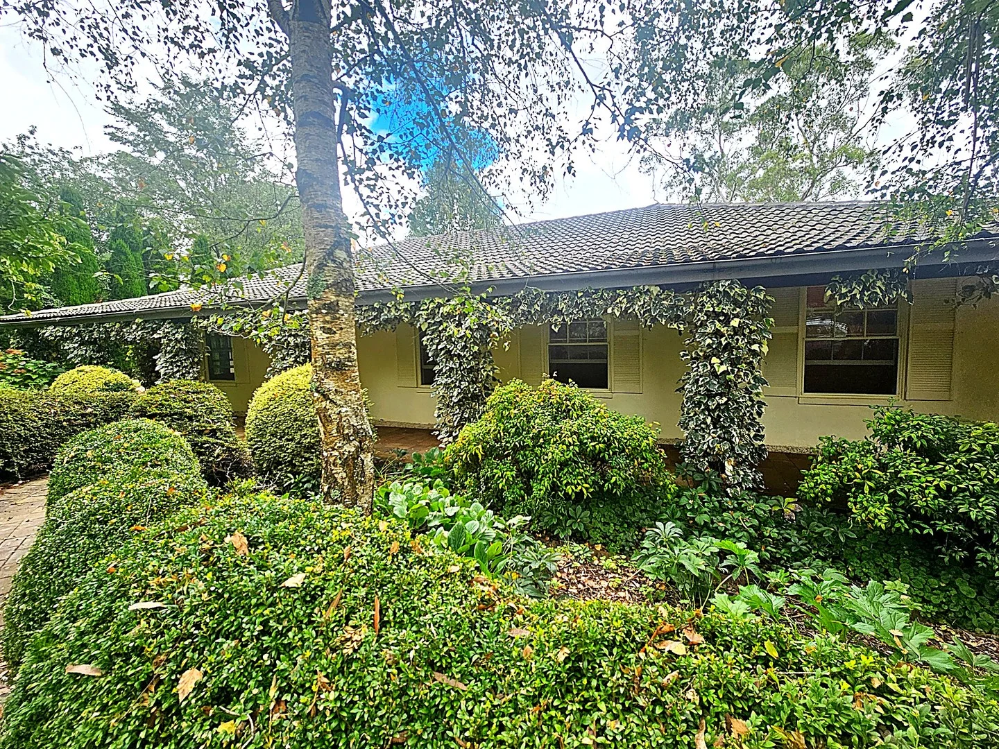 Primary image of 52 Burradoo Road, Burradoo NSW 2576