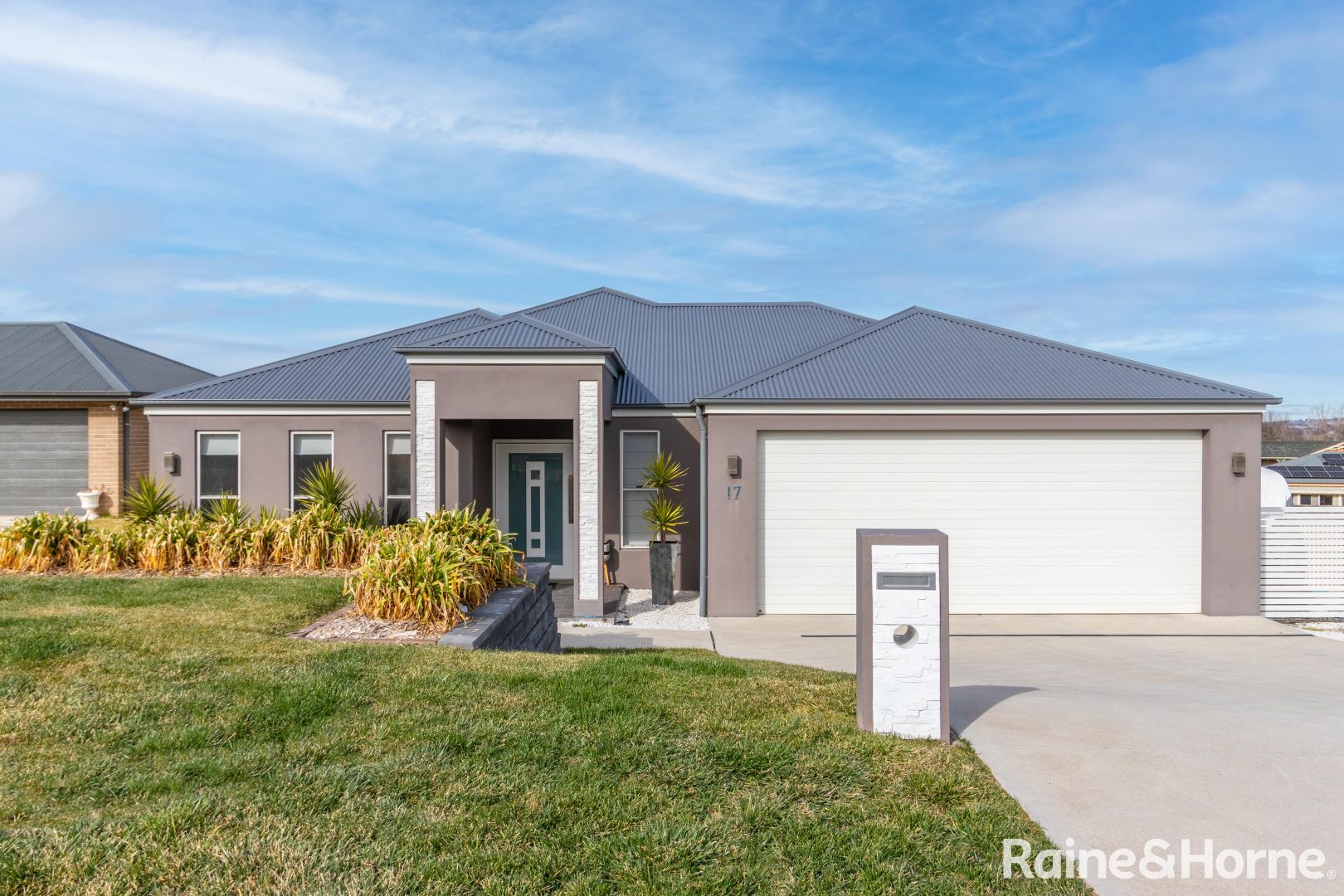 17 Graham Drive, Kelso NSW 2795