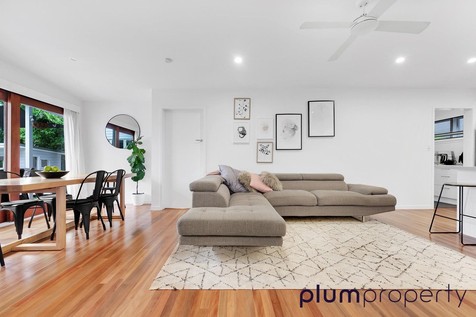 4 bedrooms House in 4 Kenton Street CHAPEL HILL QLD, 4069
