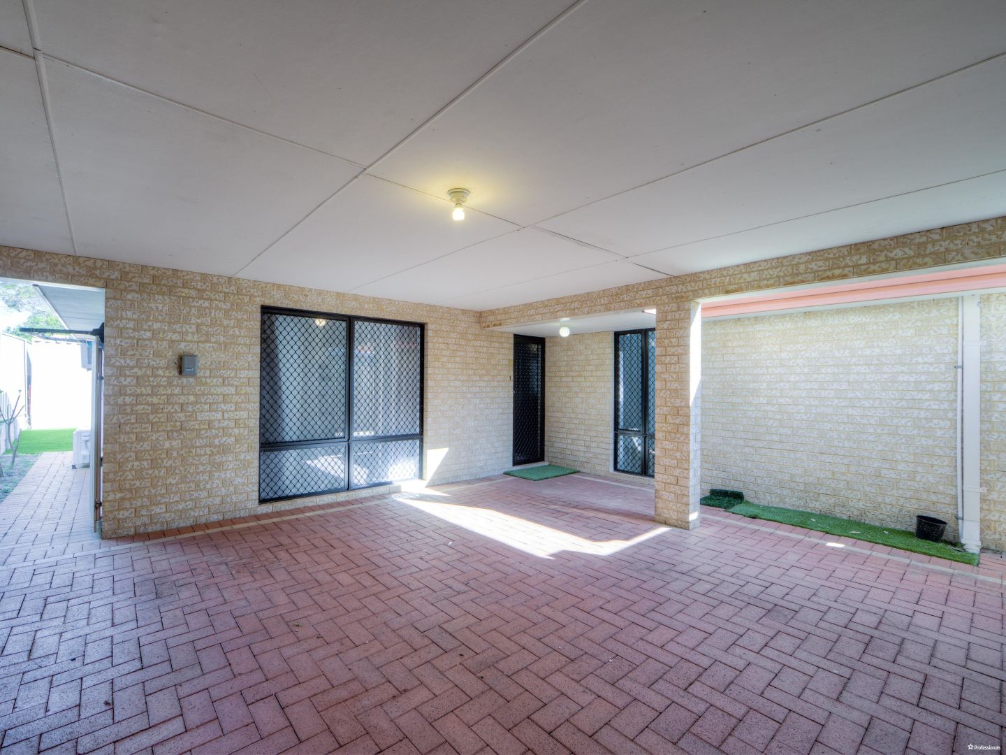 1/13 Pollock Street, Bentley WA 6102, Image 2