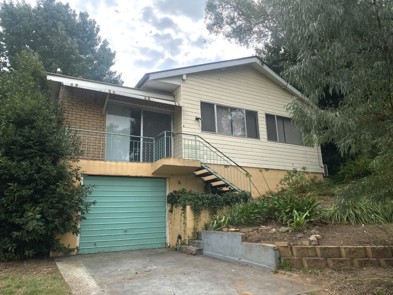 4 Eulo Street, Cowra NSW 2794 House For Rent 325 Domain