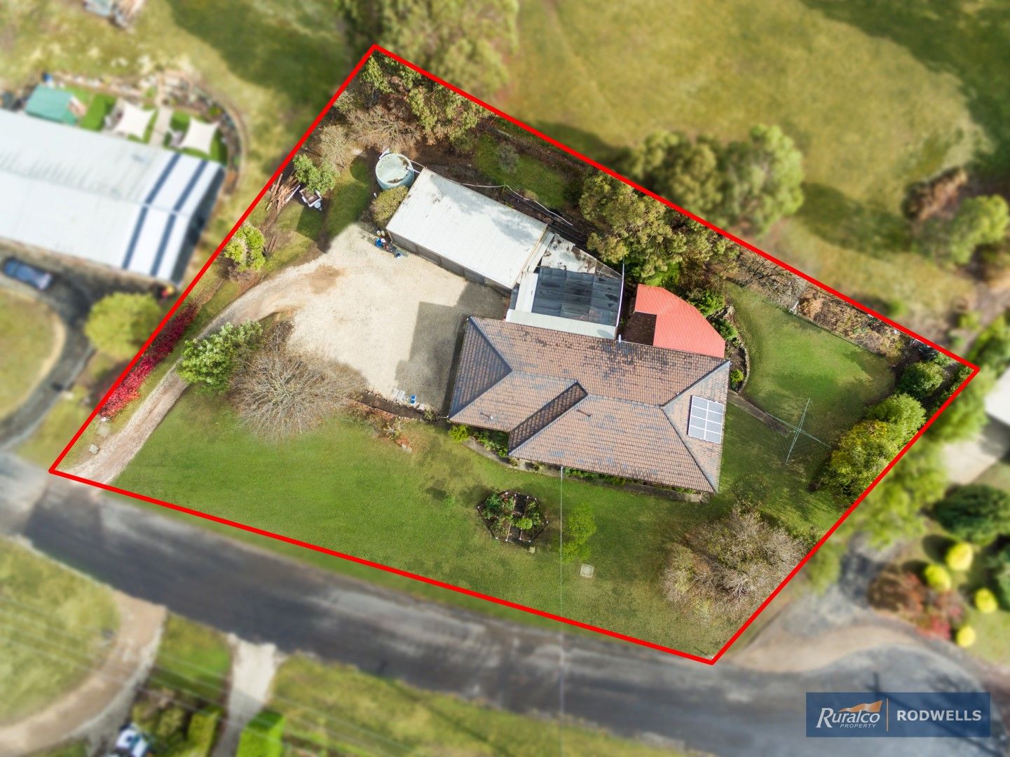 13 Brucewater Court, Broadford VIC 3658, Image 1