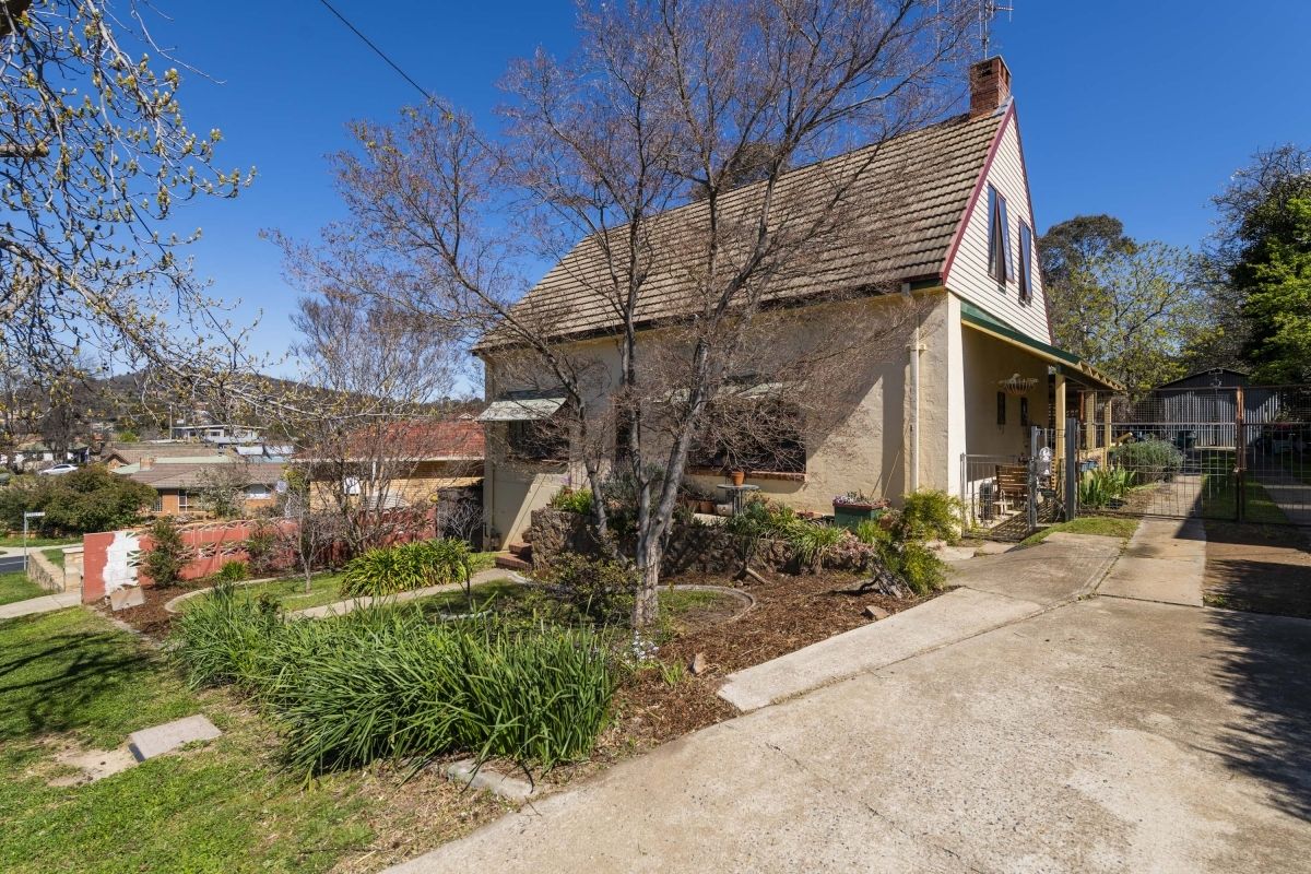 127 Ross Road, Queanbeyan NSW 2620, Image 0