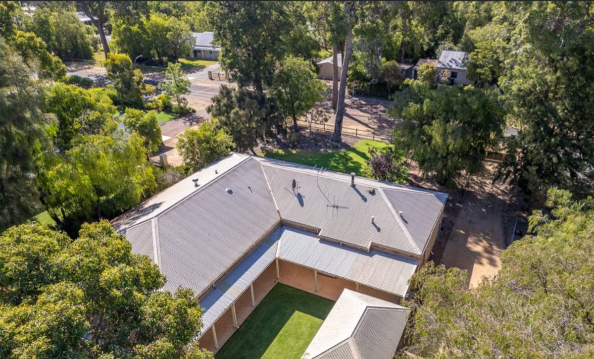 5 bedrooms House in 36 Blum Boulevard YALYALUP WA, 6280