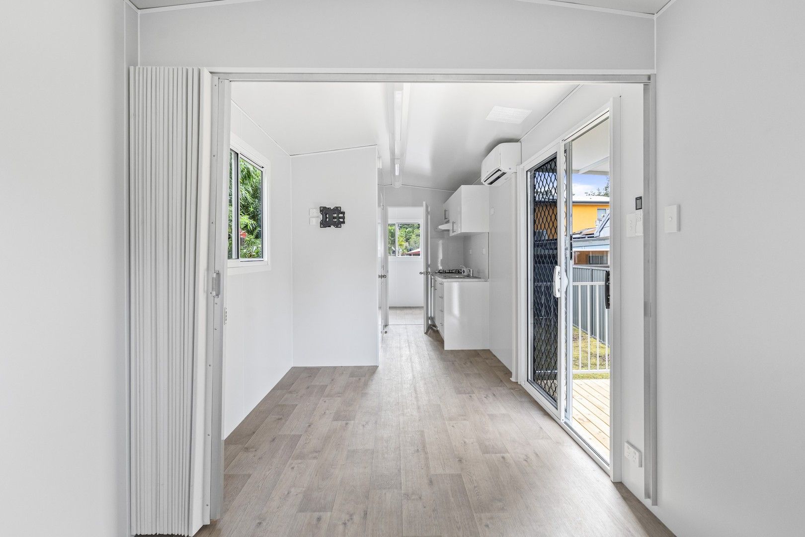 2 bedrooms Apartment / Unit / Flat in 188a Wells Street SPRINGFIELD NSW, 2250
