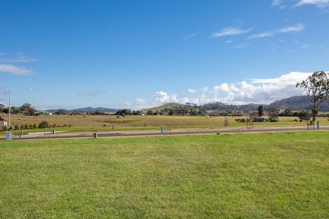 Picture of Lot 4617 Corella Close, ABERGLASSLYN NSW 2320