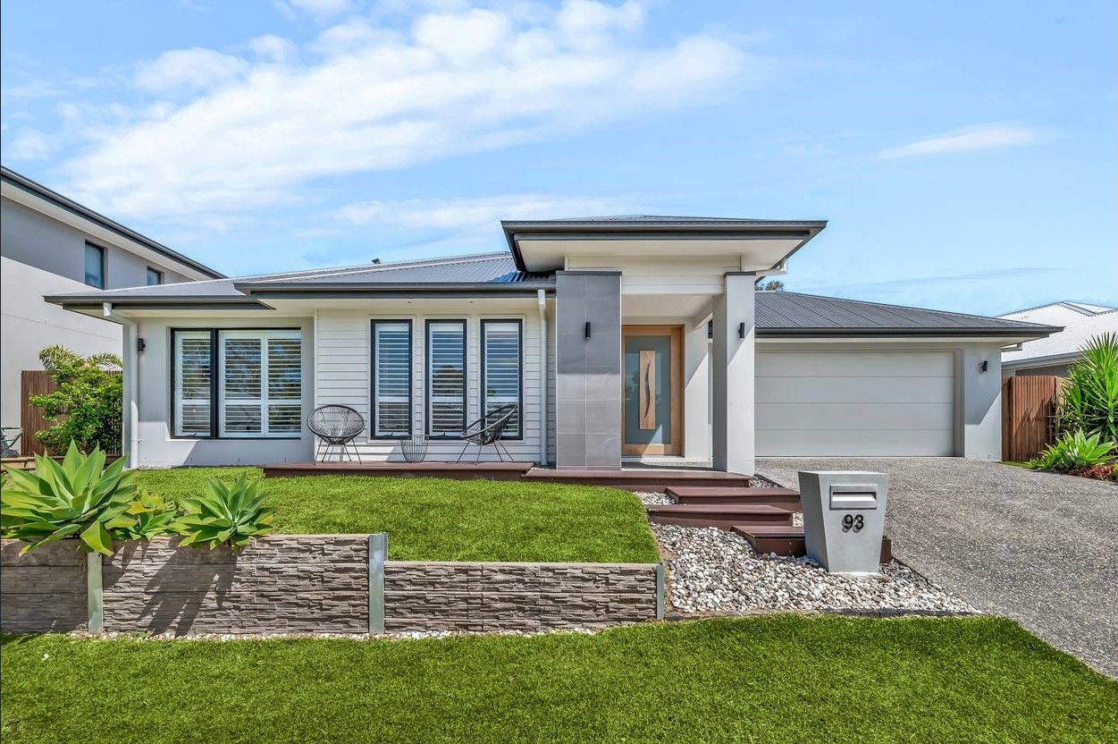4 bedrooms House in 93 Melville Drive PIMPAMA QLD, 4209
