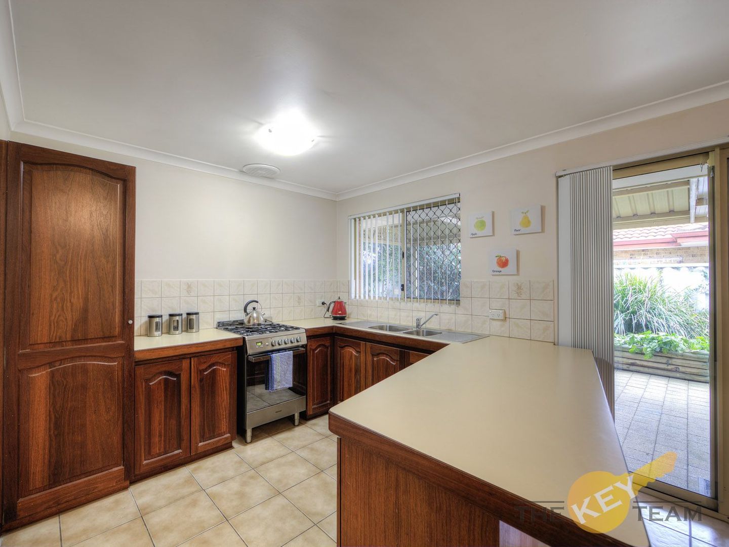 Number 1 /395 Holmes Road, Forrestfield WA 6058, Image 2