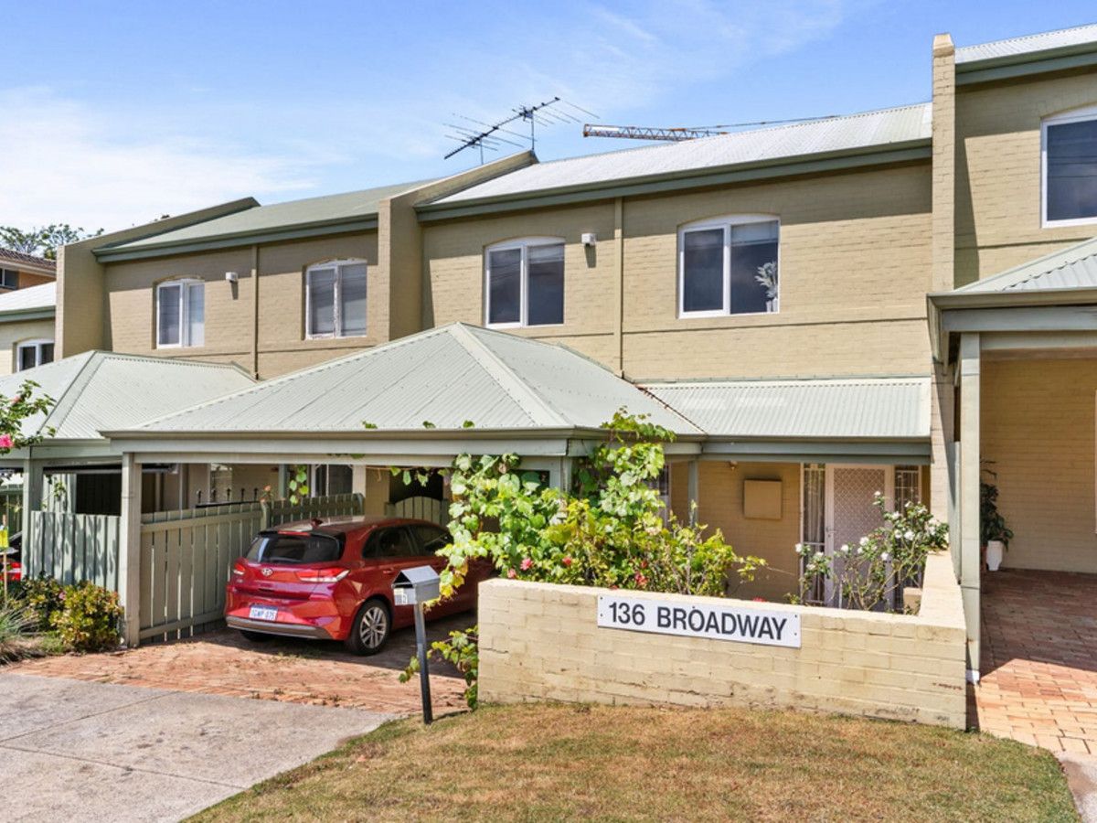 3 bedrooms Townhouse in 2/136 Broadway CRAWLEY WA, 6009